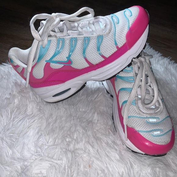 nike air max plus kids white